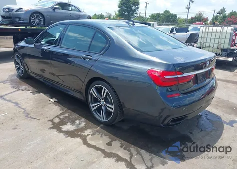 2017 BMW 750I из США, поврежденный, VIN WBA7F0C30HGM21607